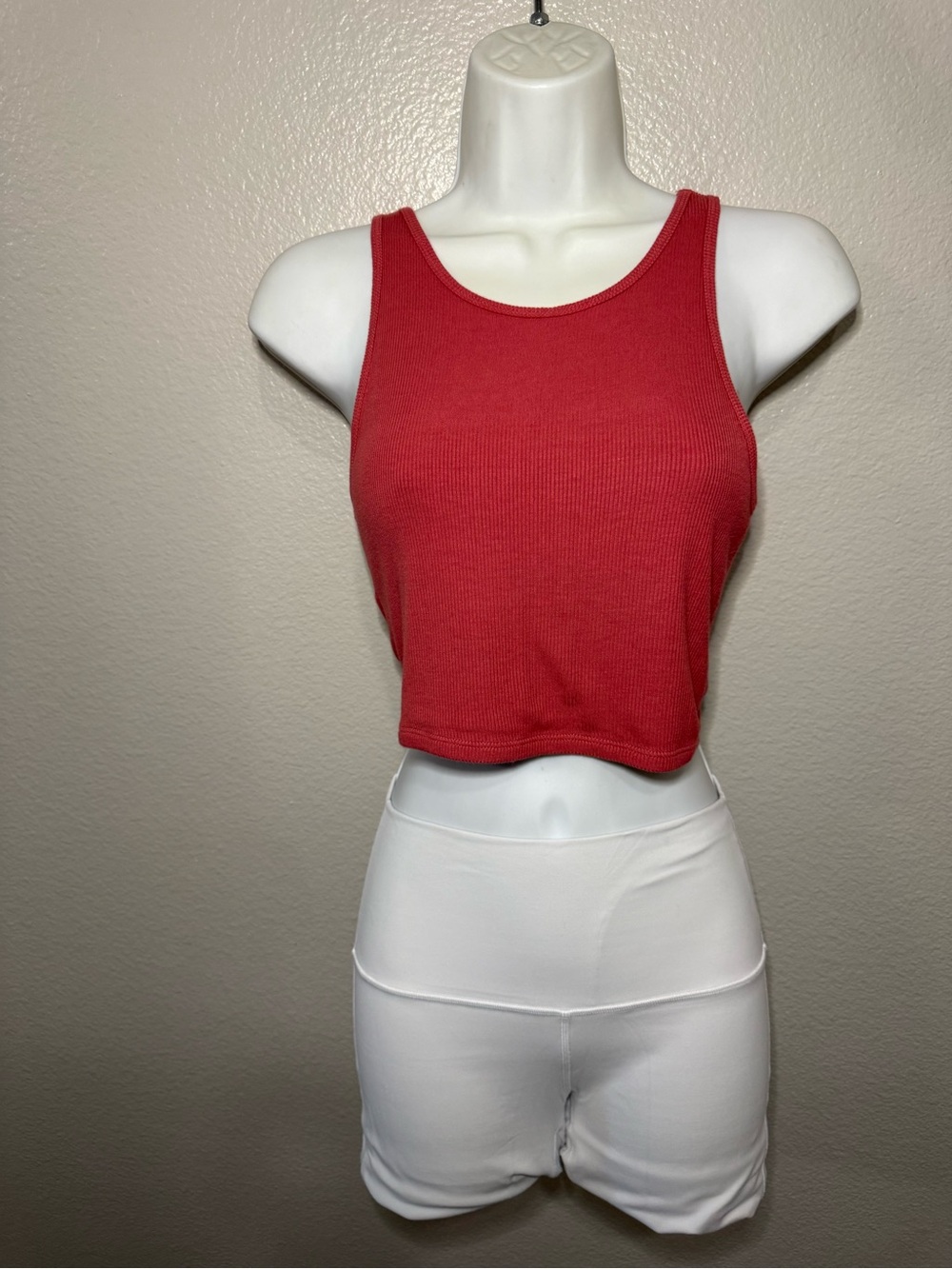 American Eagle Outfitters Ribbed Crop Tank - Red